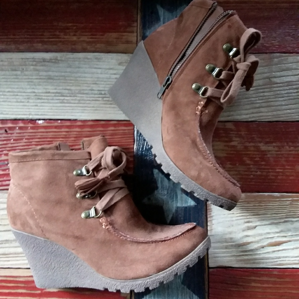 Suede lace-up wedge loafers